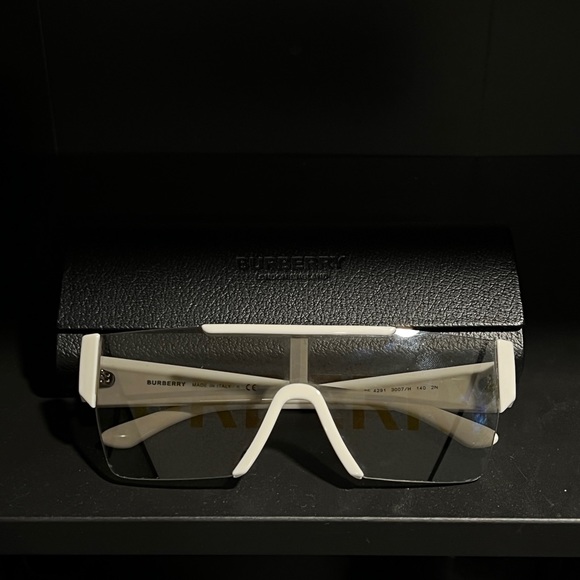 Mens Burberry Sunglasses - Picture 1 of 3